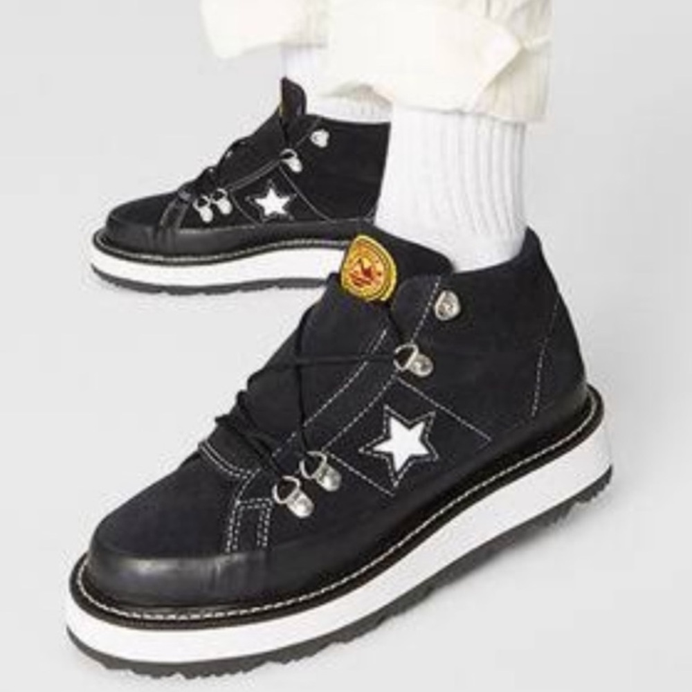 🆕 Converse Black Lace Up Boots with White Accents